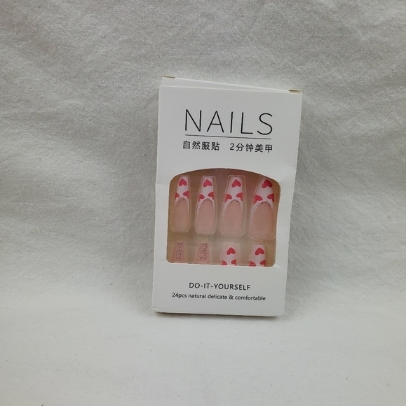 24 Pieces Fake press on nails - Picture 3 of 6